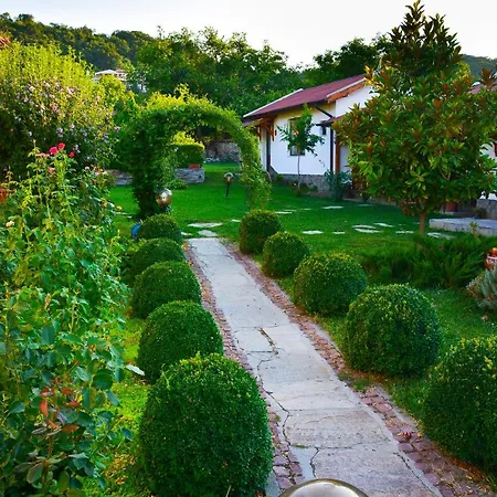 Raiski Kаt Affittacamere *