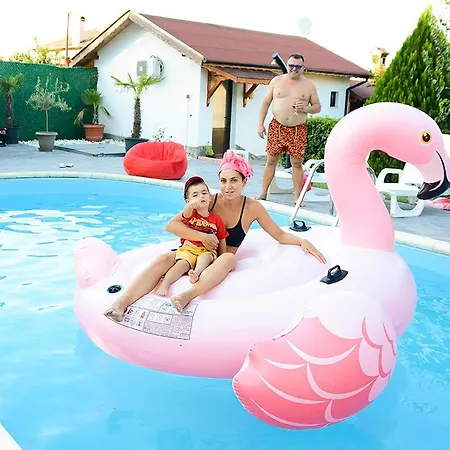 Raiski Kаt Affittacamere *